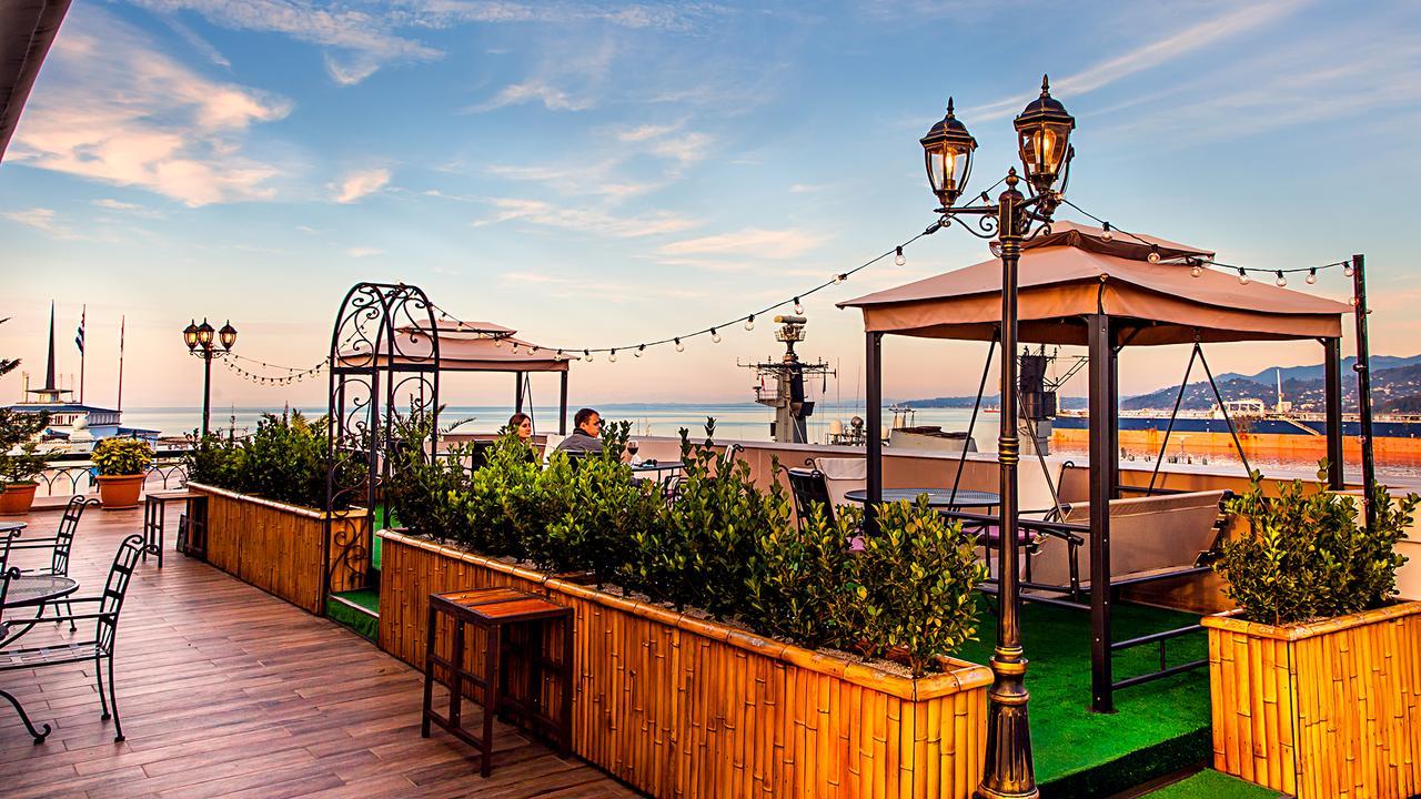 The Admiral Hotel Batumi Exterior photo