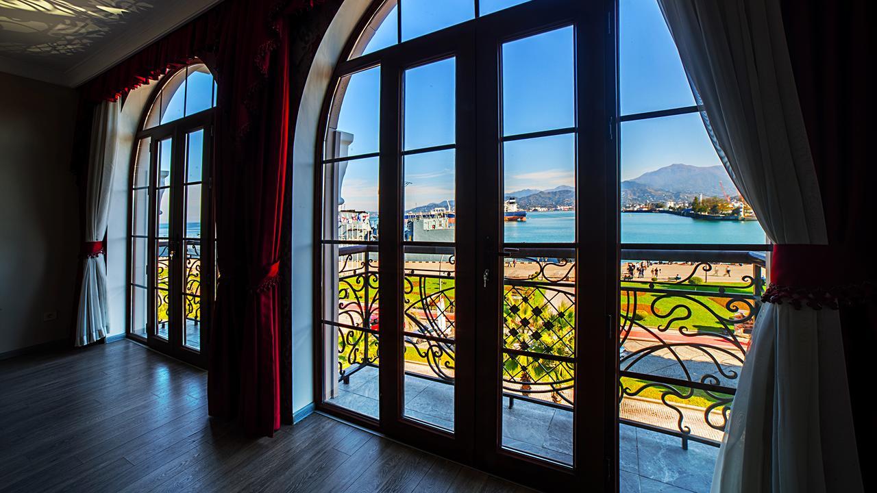 The Admiral Hotel Batumi Exterior photo