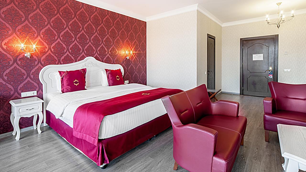 The Admiral Hotel Batumi Exterior photo