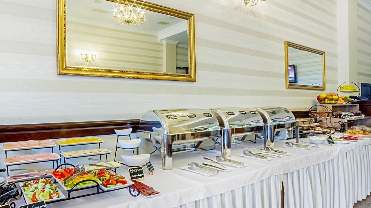 The Admiral Hotel Batumi Exterior photo